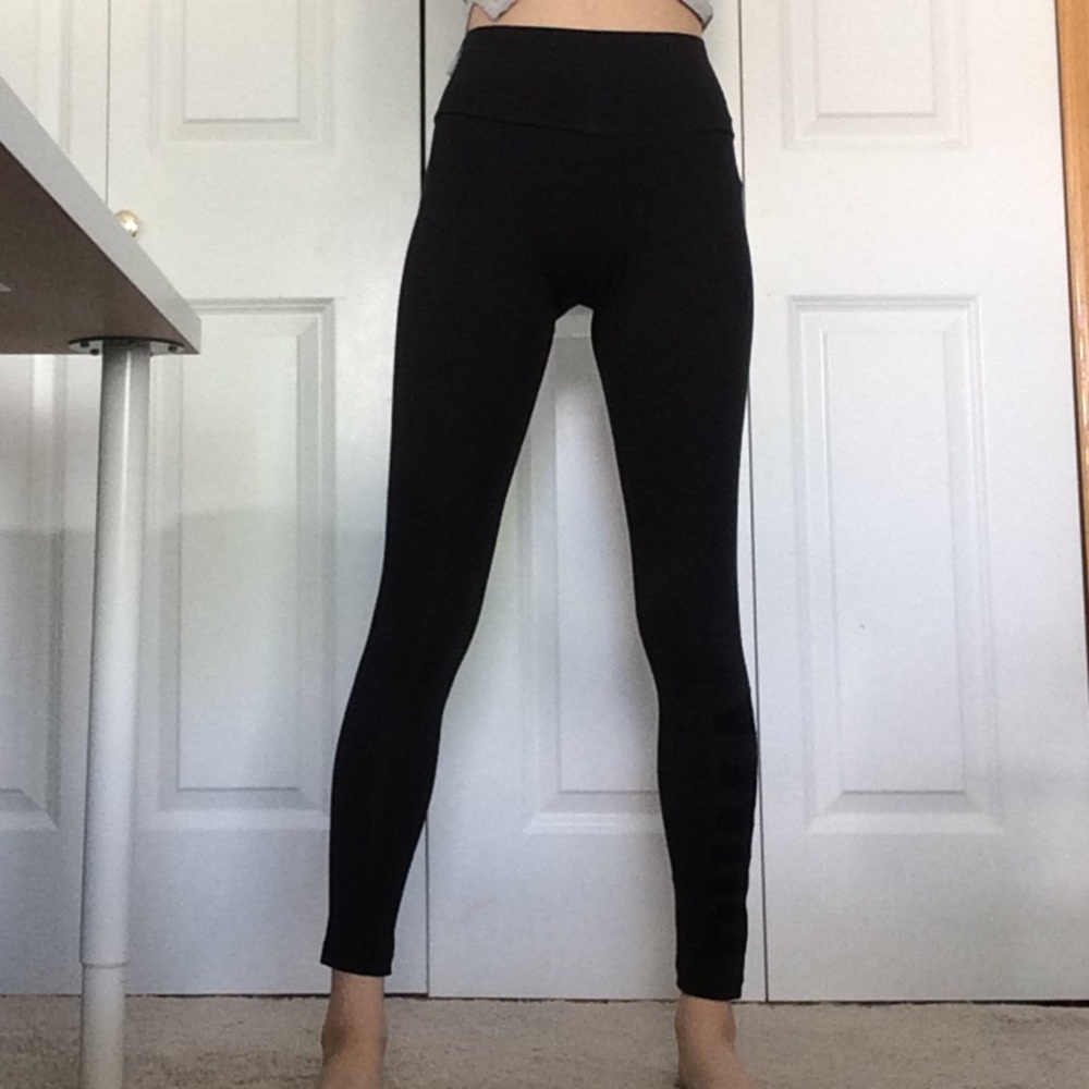 NWOT Puma leggings with felt logo detail